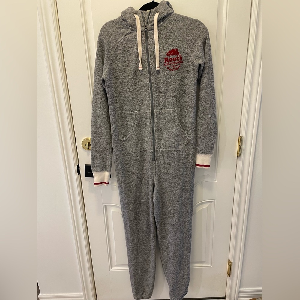 Roots One Piece Jumpsuit hoddie - XS Petite